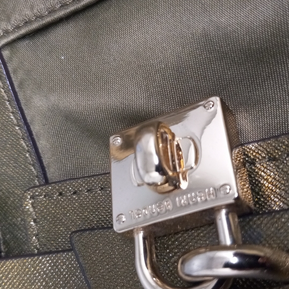 Henri Bendel Jetsetter Bag - Picture 4 of 17
